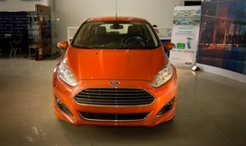 Xe Ford Fiesta Ecoboost.