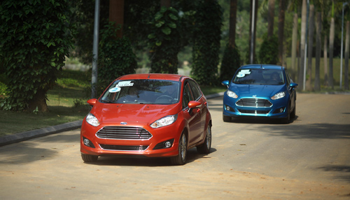 Xe Ford Fiesta Ecoboost 2014.